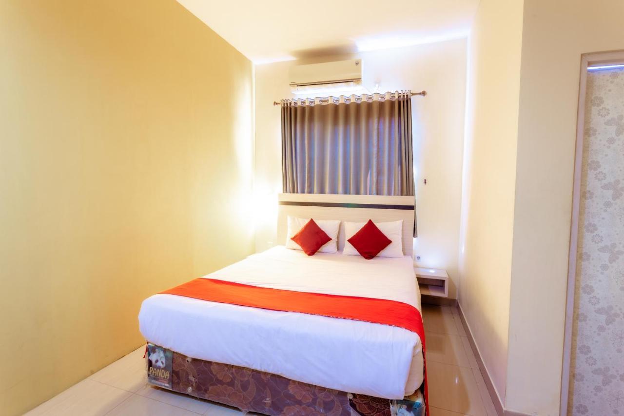 Pratisarawirya Guesthouse By Ecommerceloka Сурабая Экстерьер фото